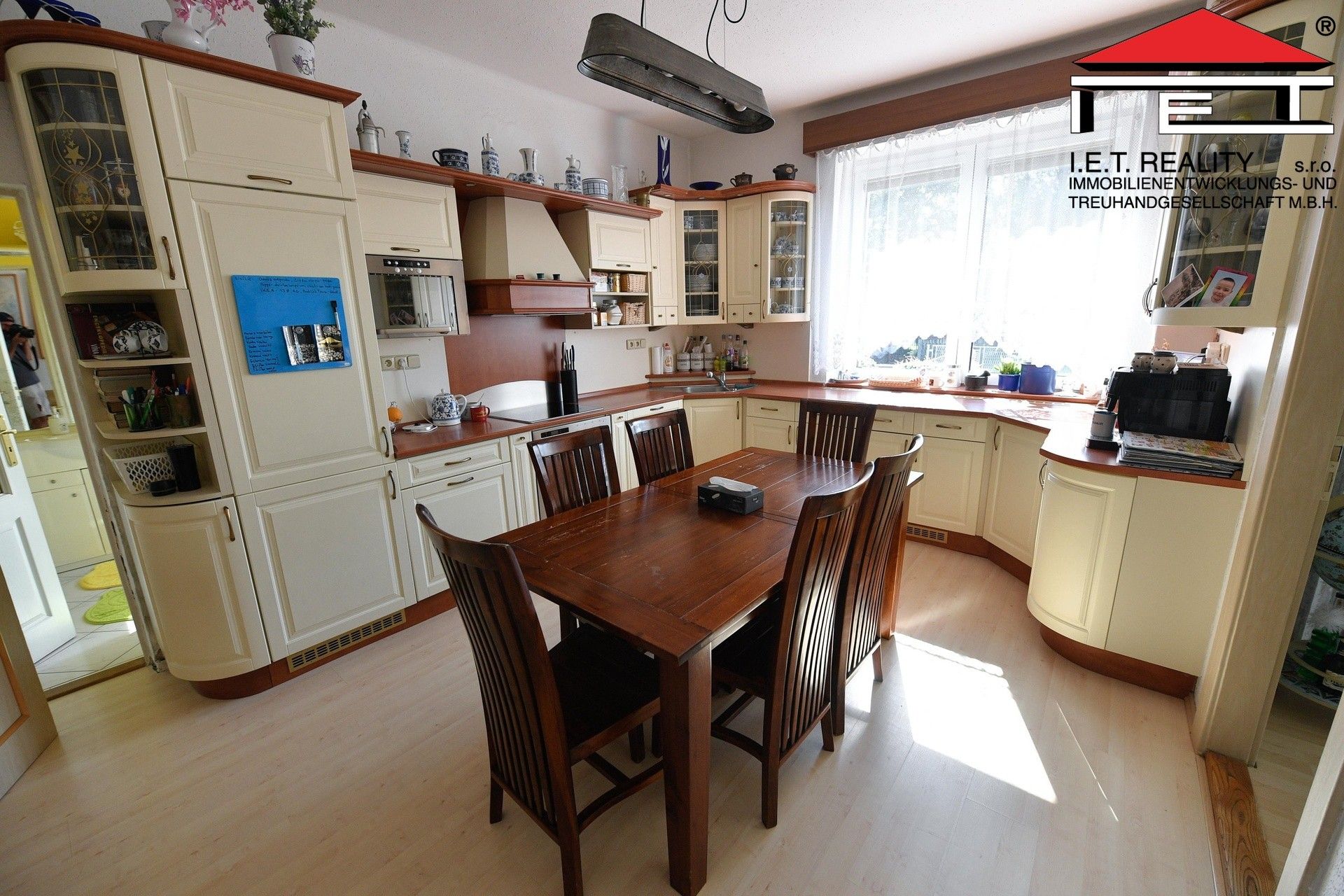 Prodej nemovitosti 255 m² - foto 22