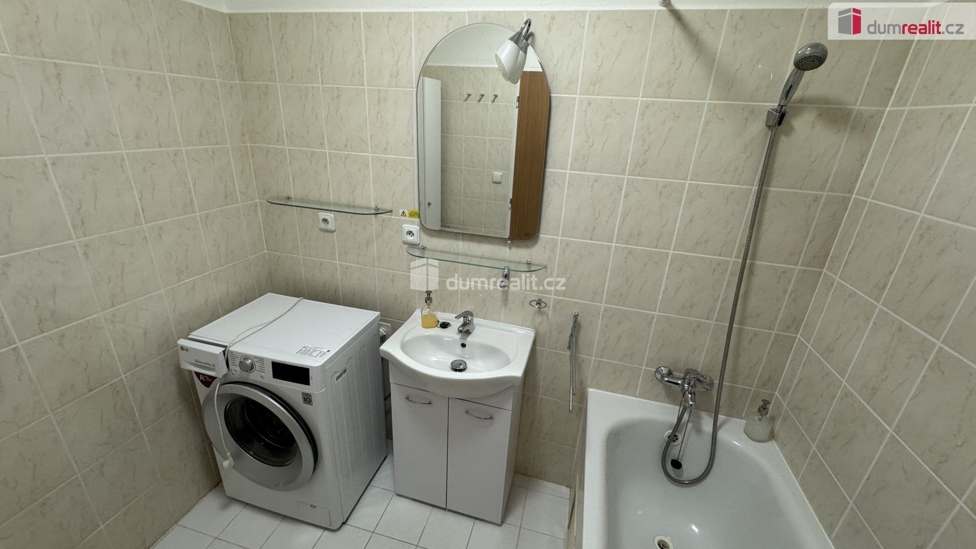 Pronájem bytu 2+kk 60 m² - foto 8