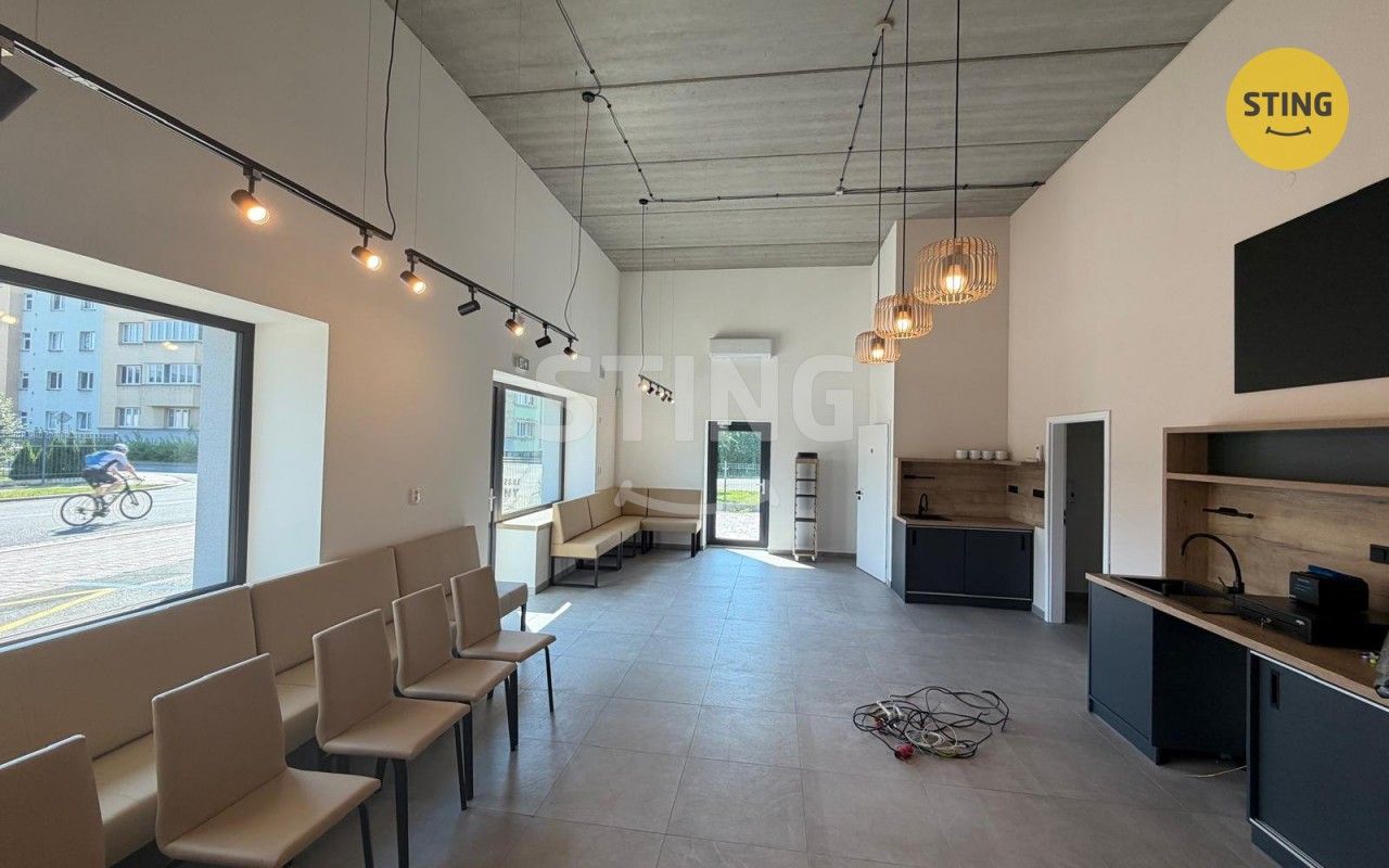 Pronájem komerčního prostoru 70 m² - foto 2