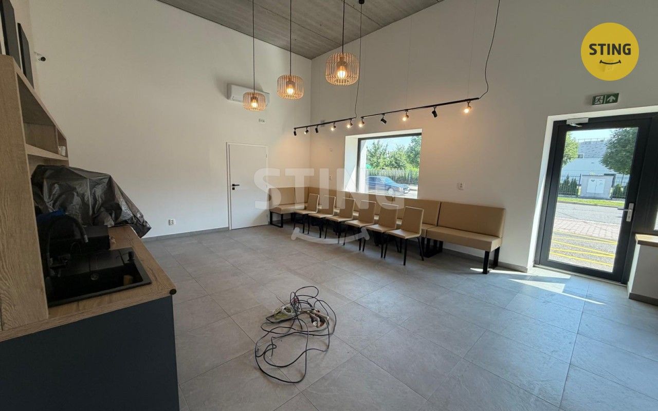 Pronájem komerčního prostoru 70 m² - foto 8