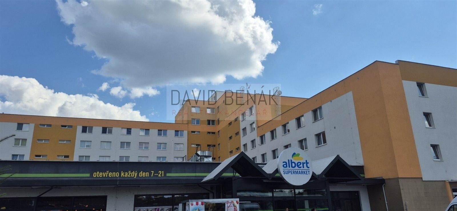 Pronájem bytu 2+kk 54 m² - foto 2