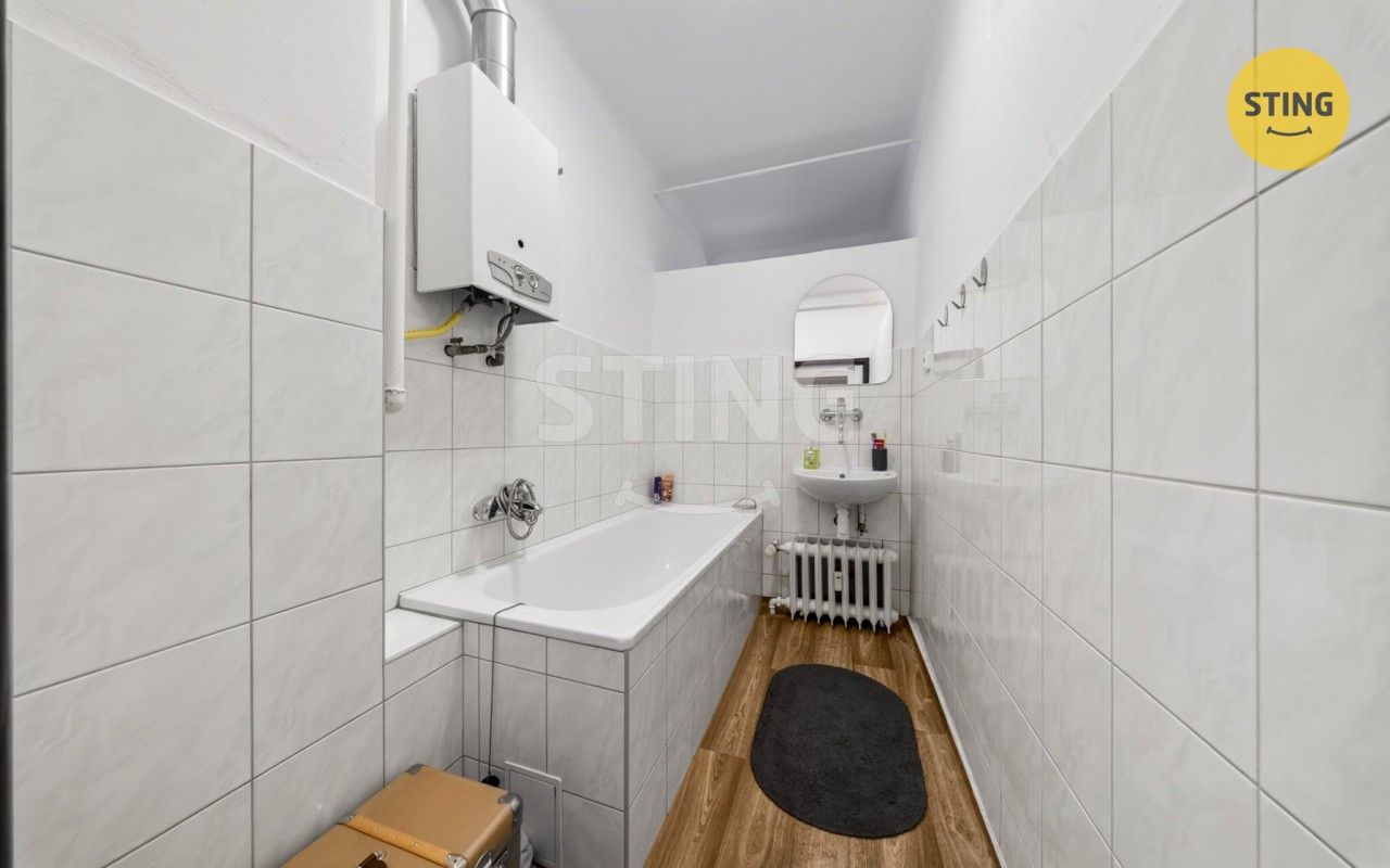 Pronájem bytu 2+kk 41 m² - foto 5