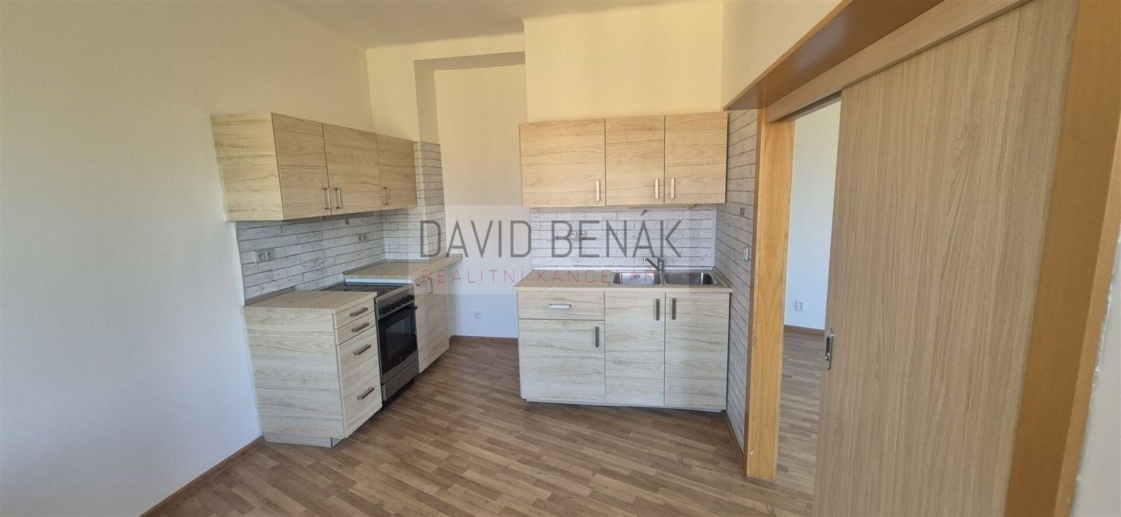 Pronájem bytu 1+1 53 m² - foto 2