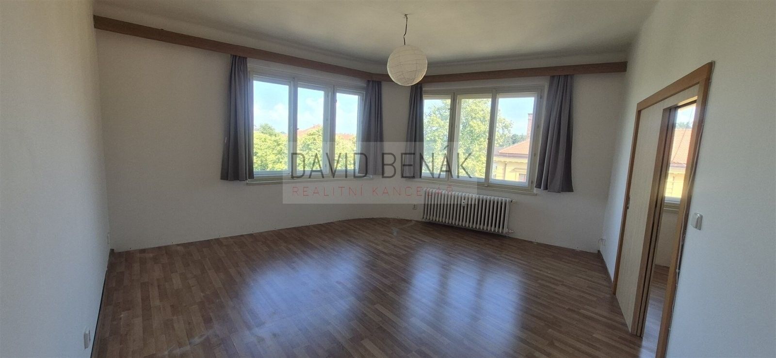 Pronájem bytu 1+1 53 m² - foto 3