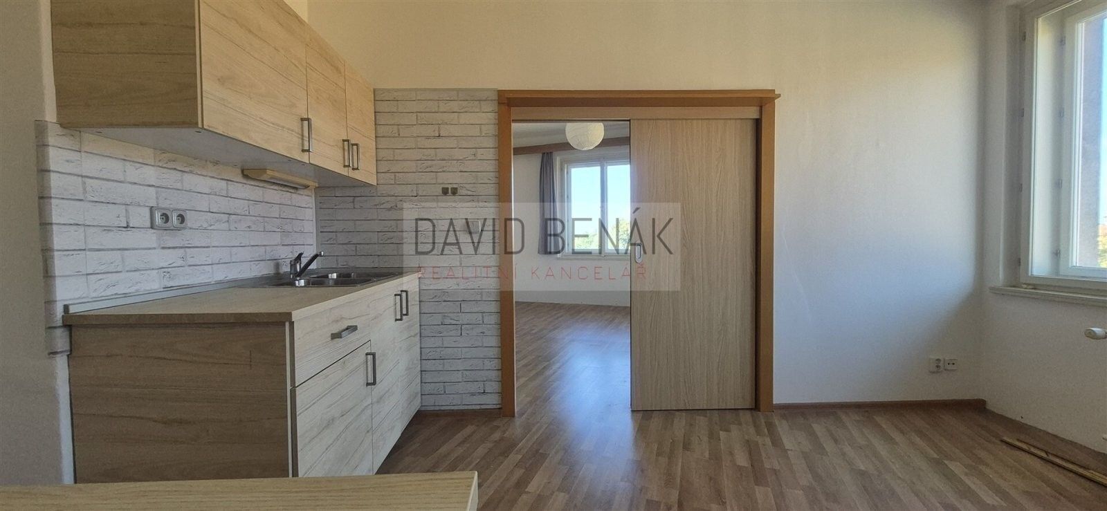 Pronájem bytu 1+1 53 m² - foto 8