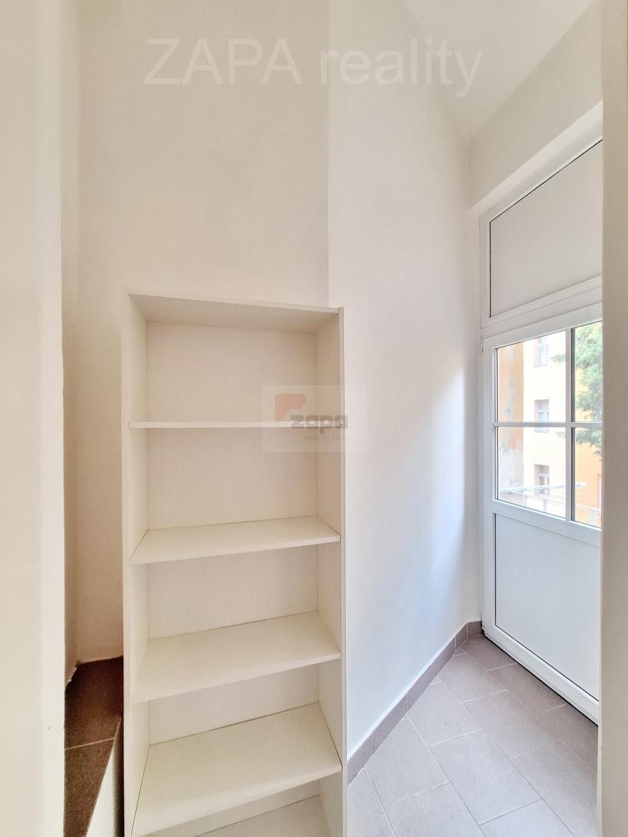 Pronájem bytu 1+1 49 m² - foto 4