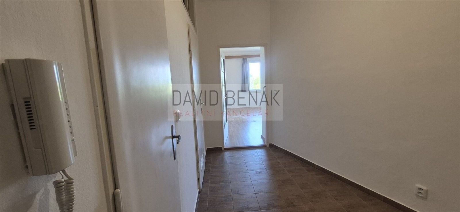 Pronájem bytu 1+1 53 m² - foto 11