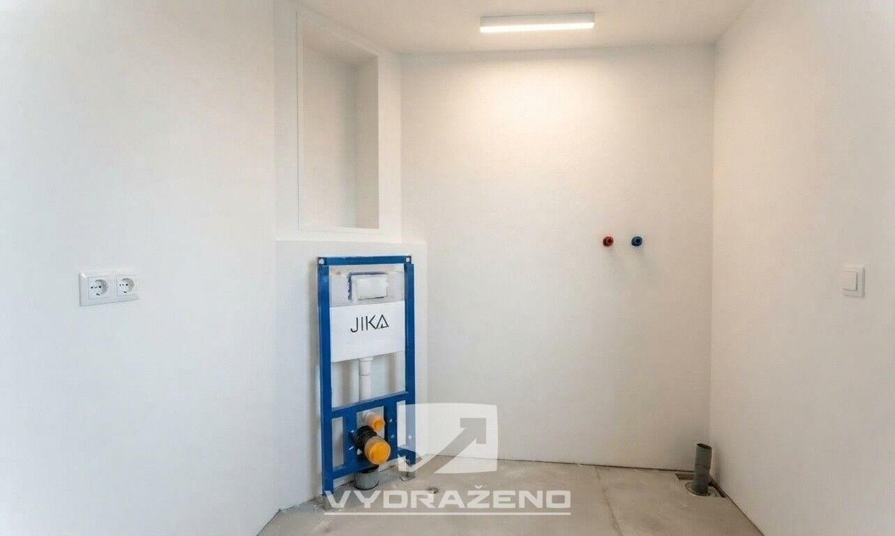 Prodej komerčního prostoru 124 m² - foto 14