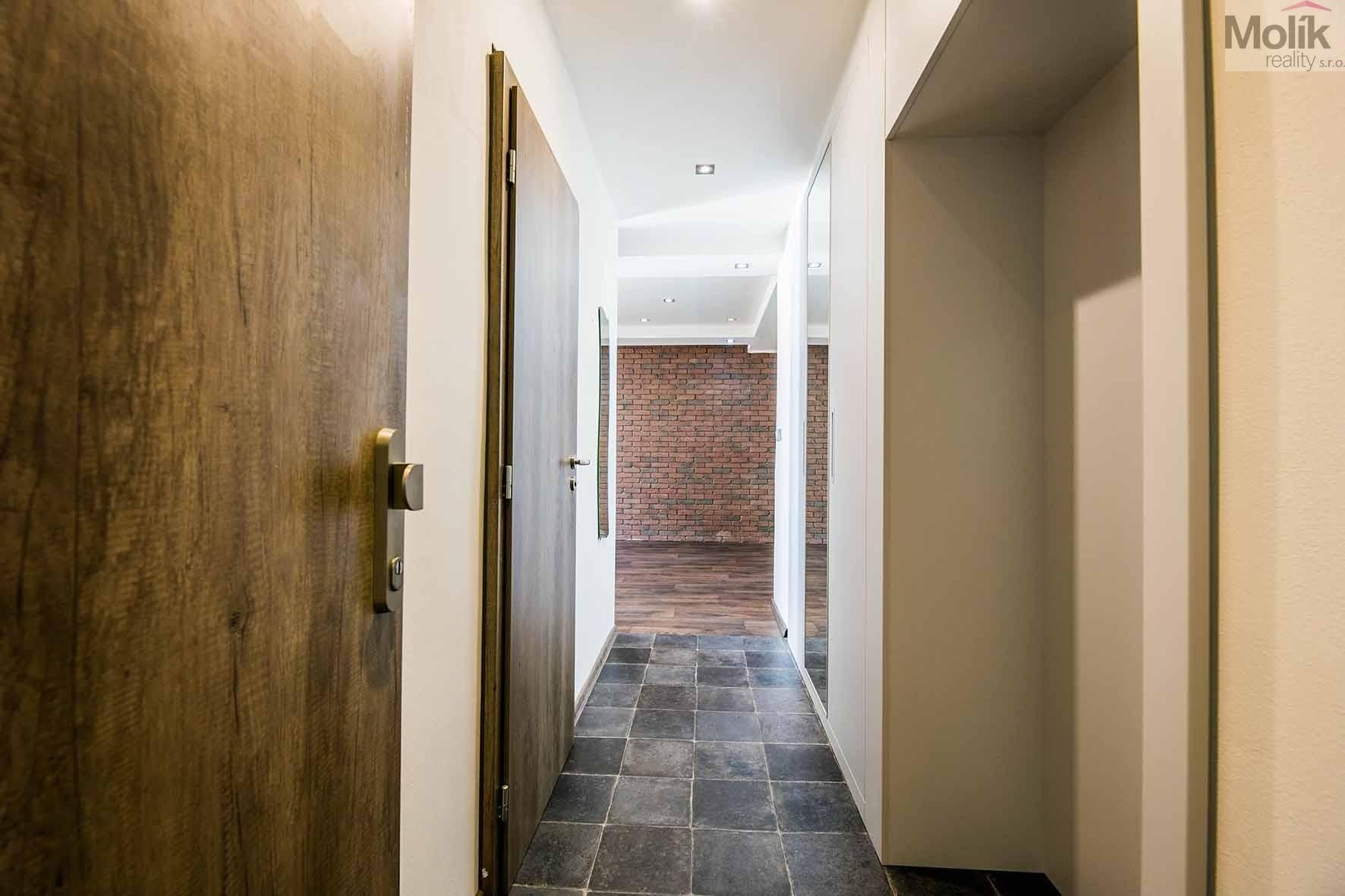 Prodej bytu 2+1 49 m² - foto 4