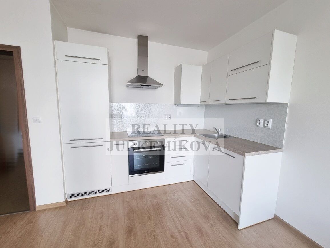 Pronájem bytu 2+kk 58 m² - foto 2