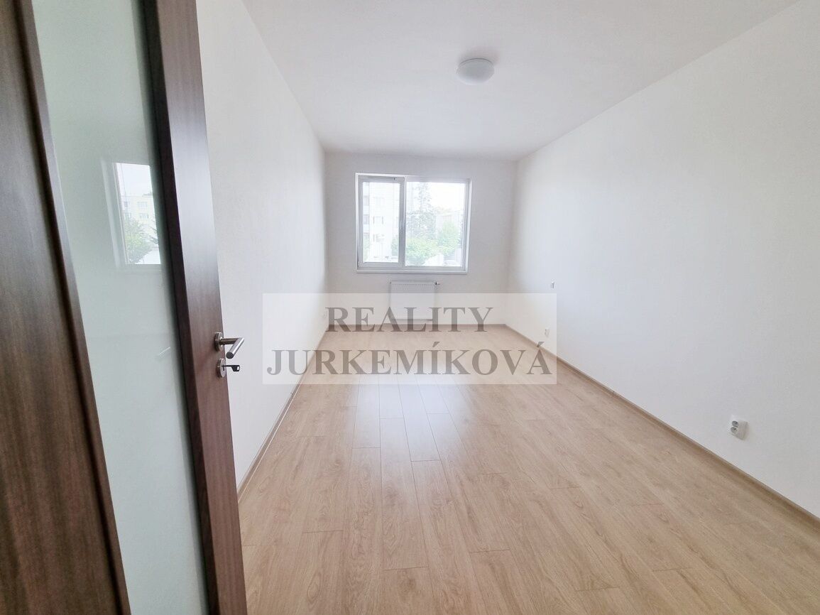 Pronájem bytu 2+kk 58 m² - foto 6