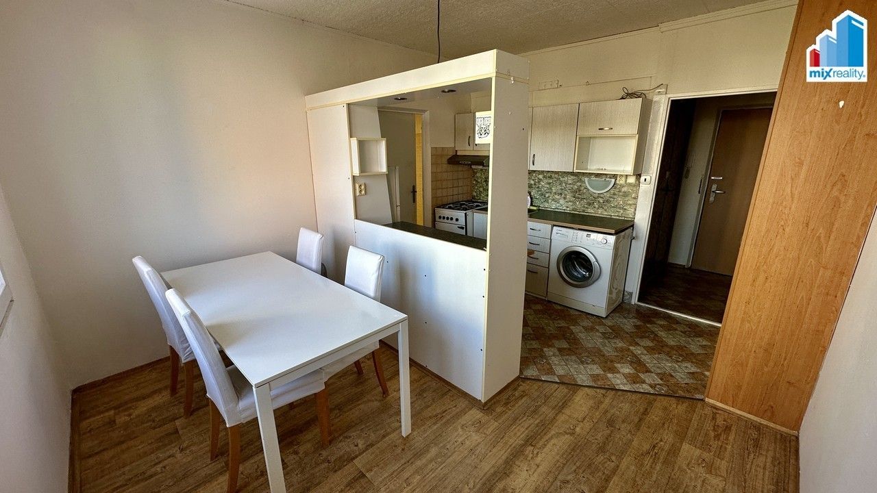 Pronájem bytu 1+1 38 m² - foto 2