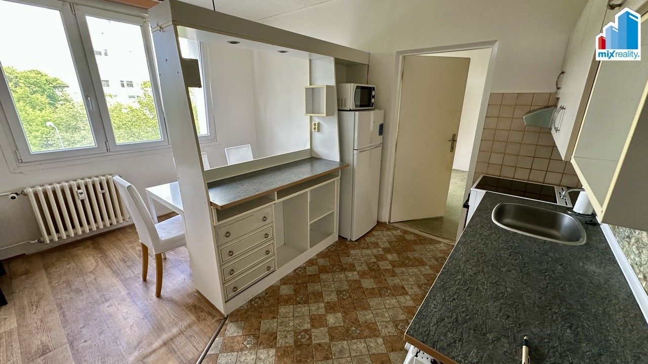 Pronájem bytu 1+1 38 m² - foto 4