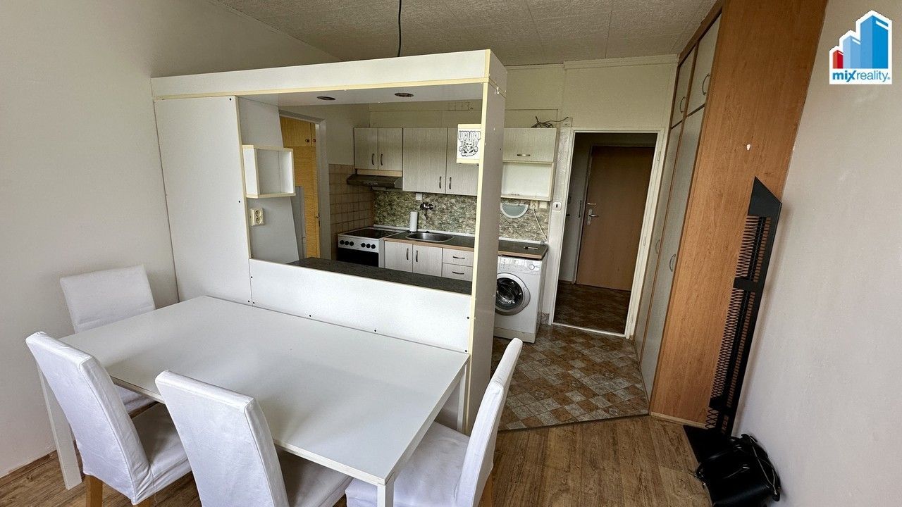 Pronájem bytu 1+1 38 m² - foto 5