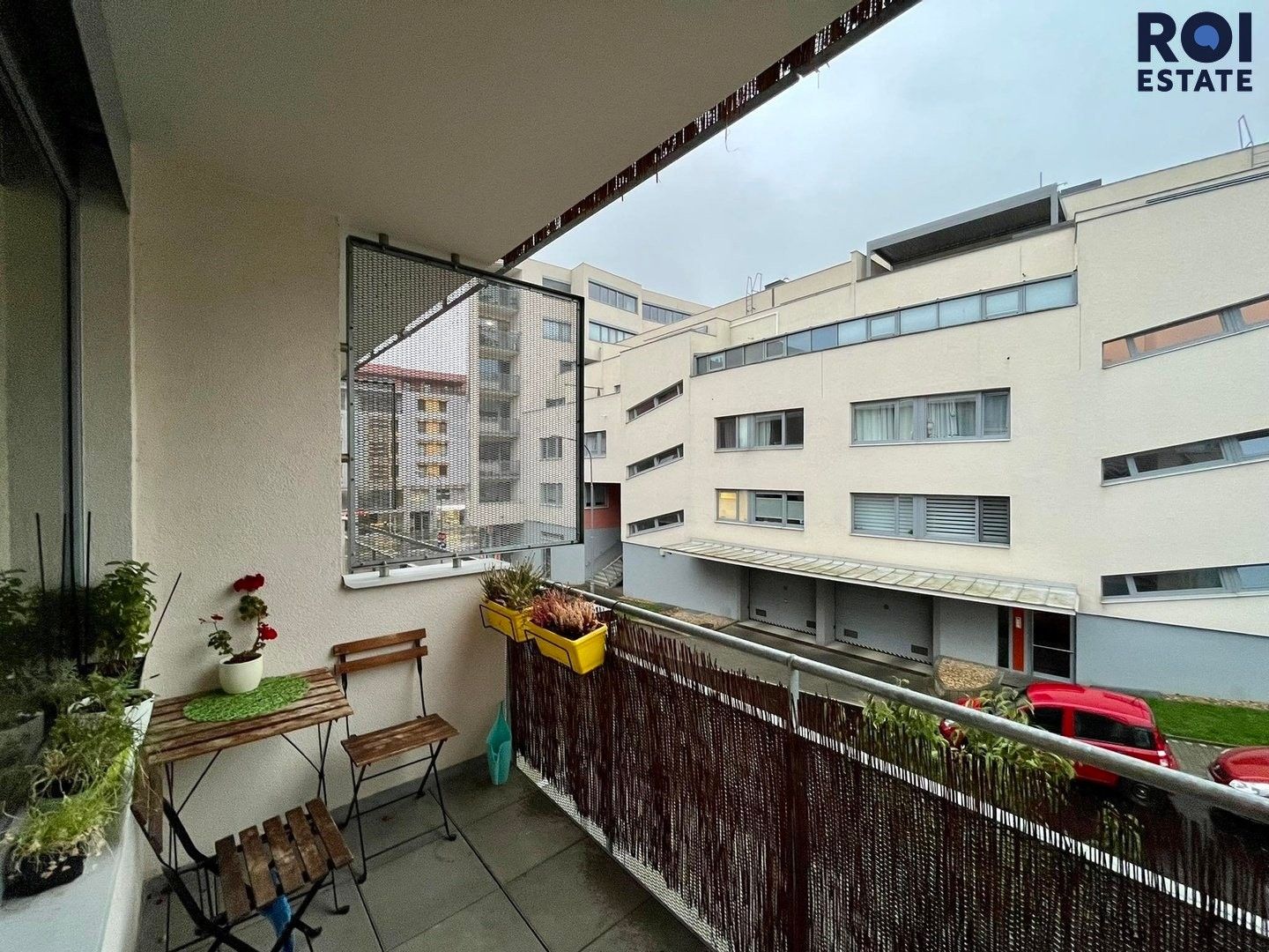 Pronájem bytu 2+kk 65 m² - foto 2