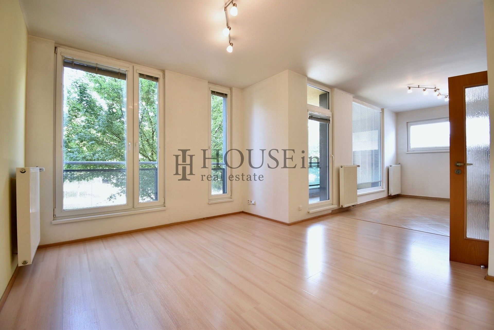 Pronájem bytu 2+kk 55 m² - foto 4