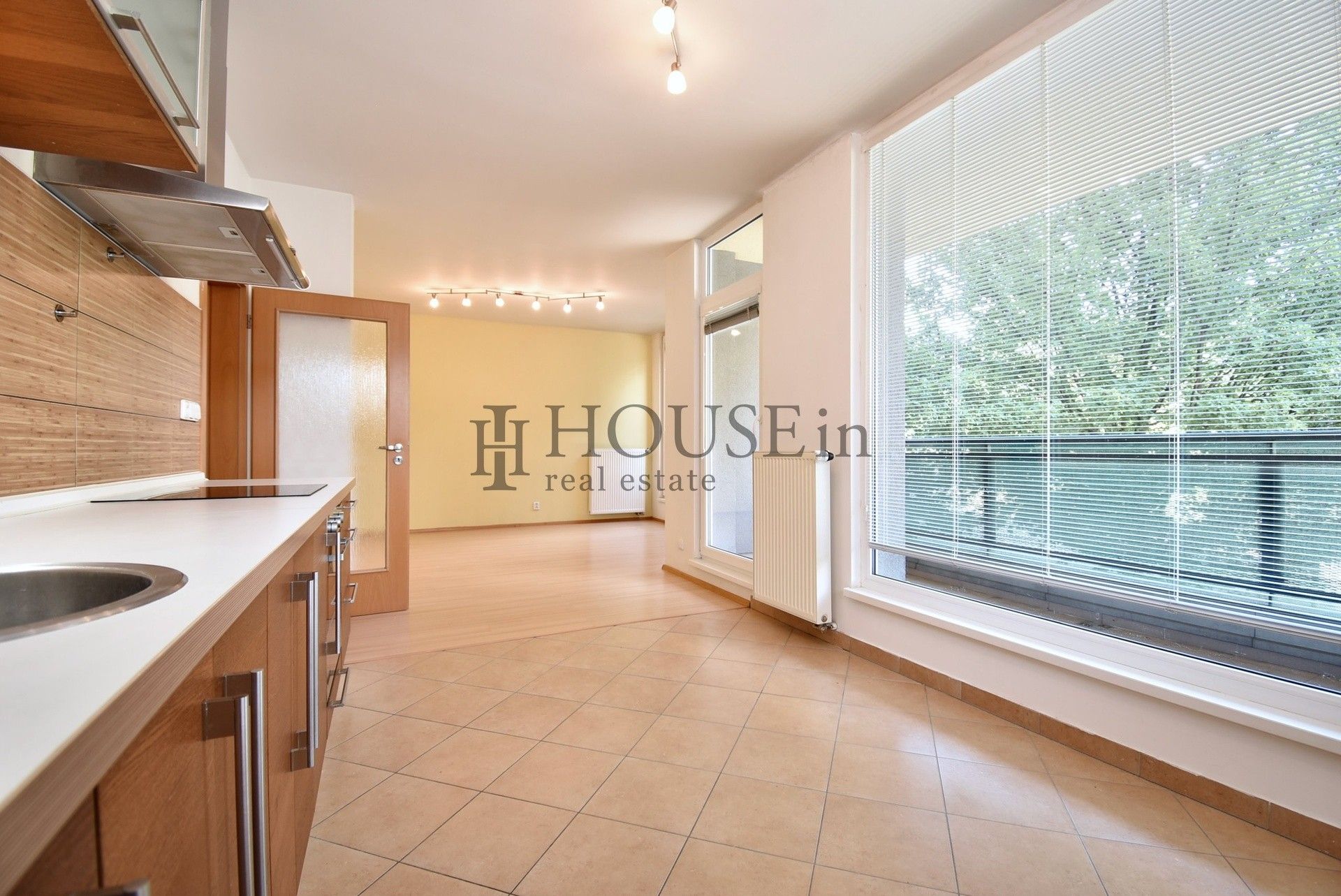Pronájem bytu 2+kk 55 m² - foto 8