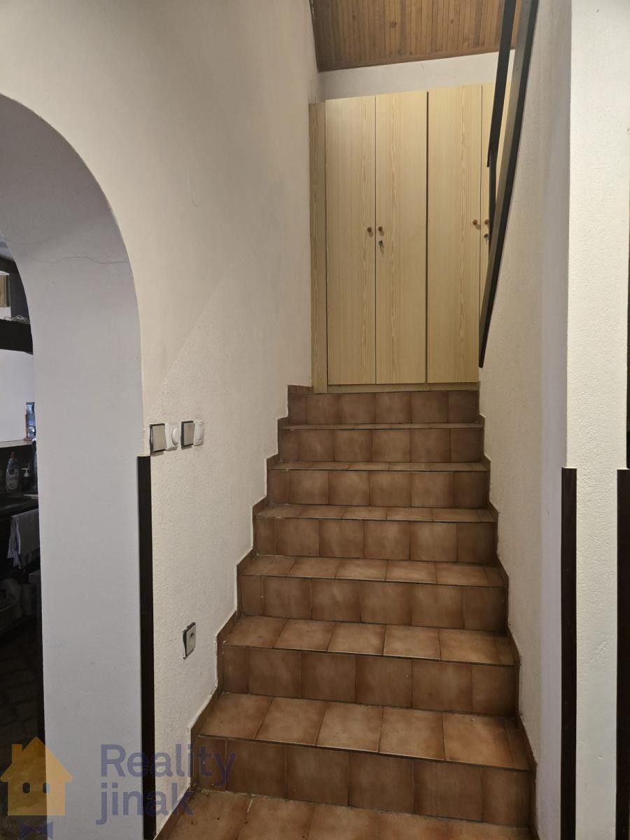 Prodej komerčního prostoru 300 m² - foto 9