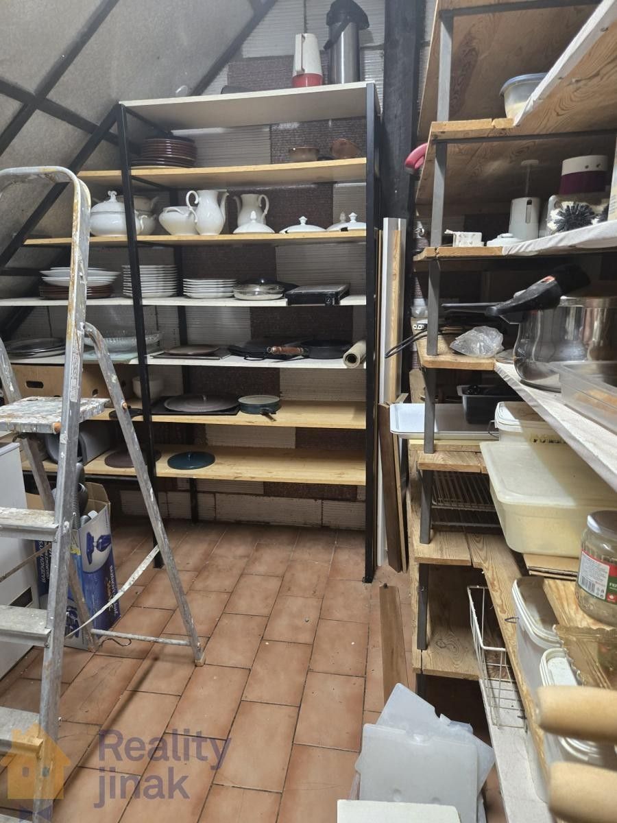 Prodej komerčního prostoru 300 m² - foto 14
