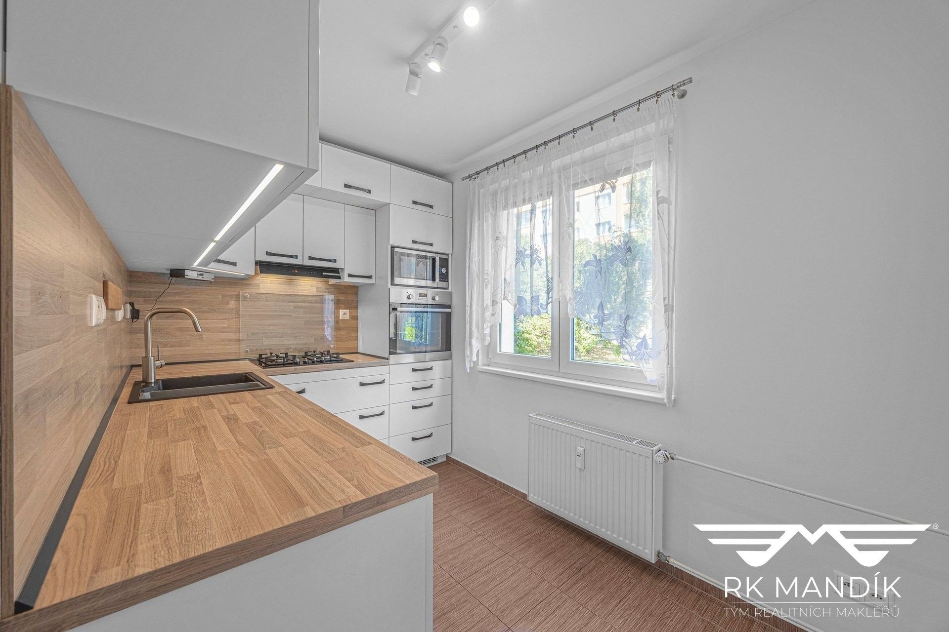 Pronájem bytu 3+1 72 m² - foto 6