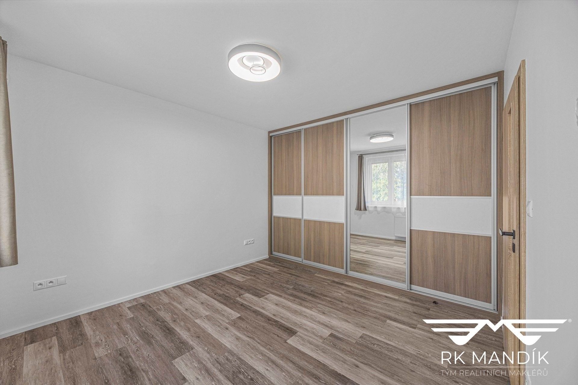 Pronájem bytu 3+1 72 m² - foto 11