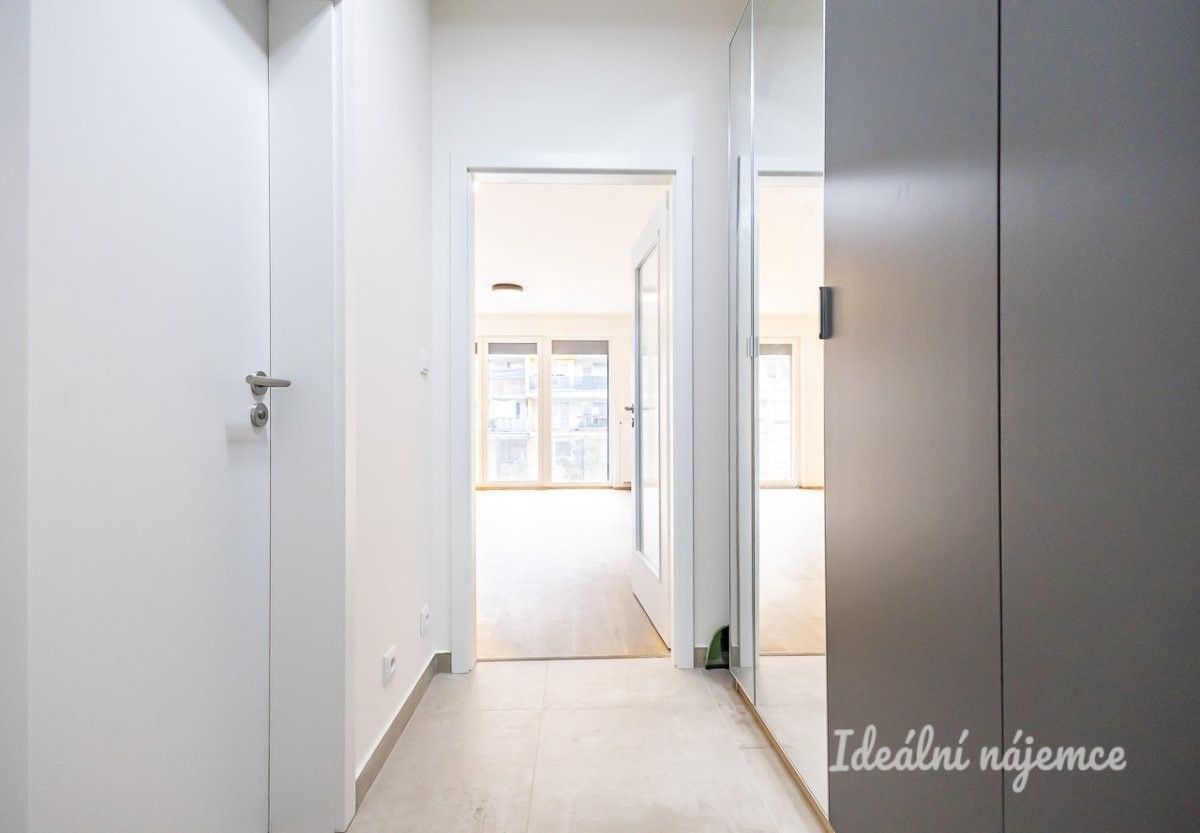 Pronájem bytu 1+kk 35 m² - foto 6