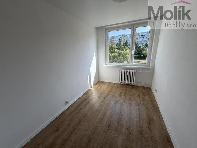 Pronájem bytu 3+1 62 m² - foto 8