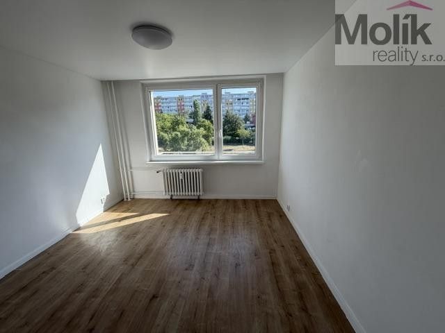 Pronájem bytu 3+1 62 m² - foto 7