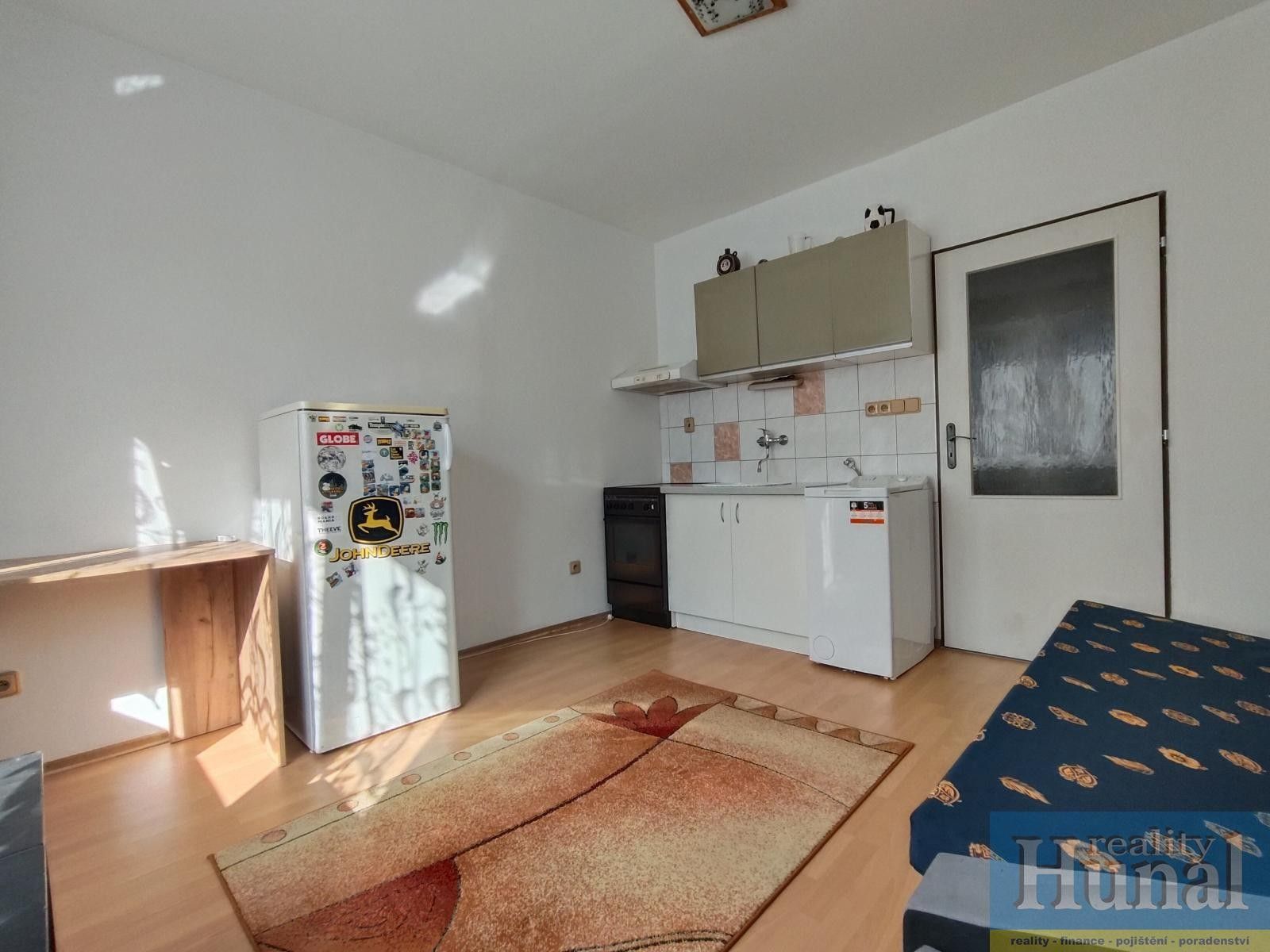 Pronájem bytu 1+kk 18 m² - foto 2