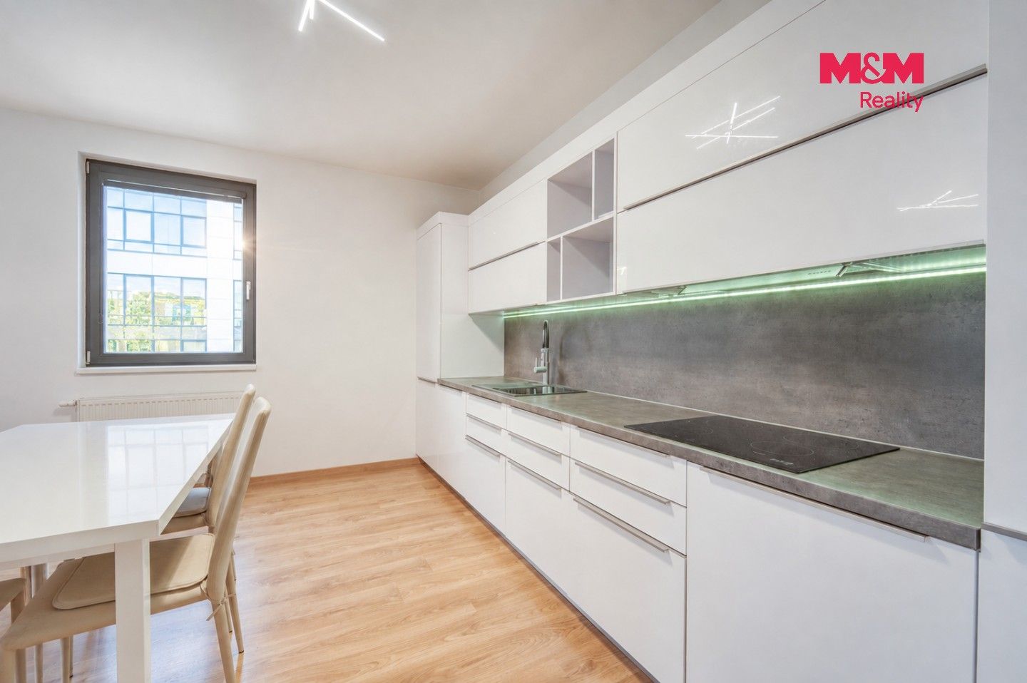 Prodej bytu 3+kk 74 m² - foto 3