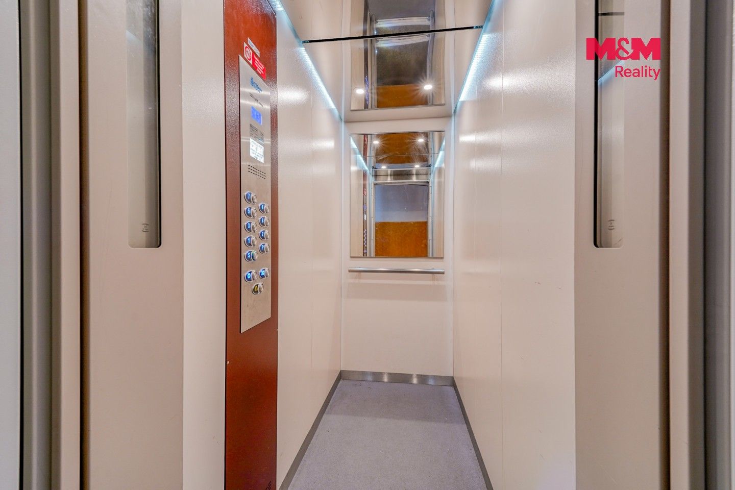 Pronájem bytu 1+1 32 m² - foto 12