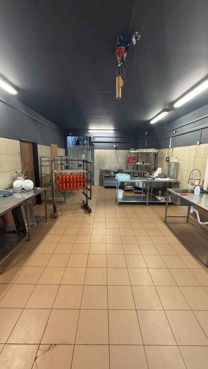 Pronájem komerčního prostoru 150 m² - foto 12