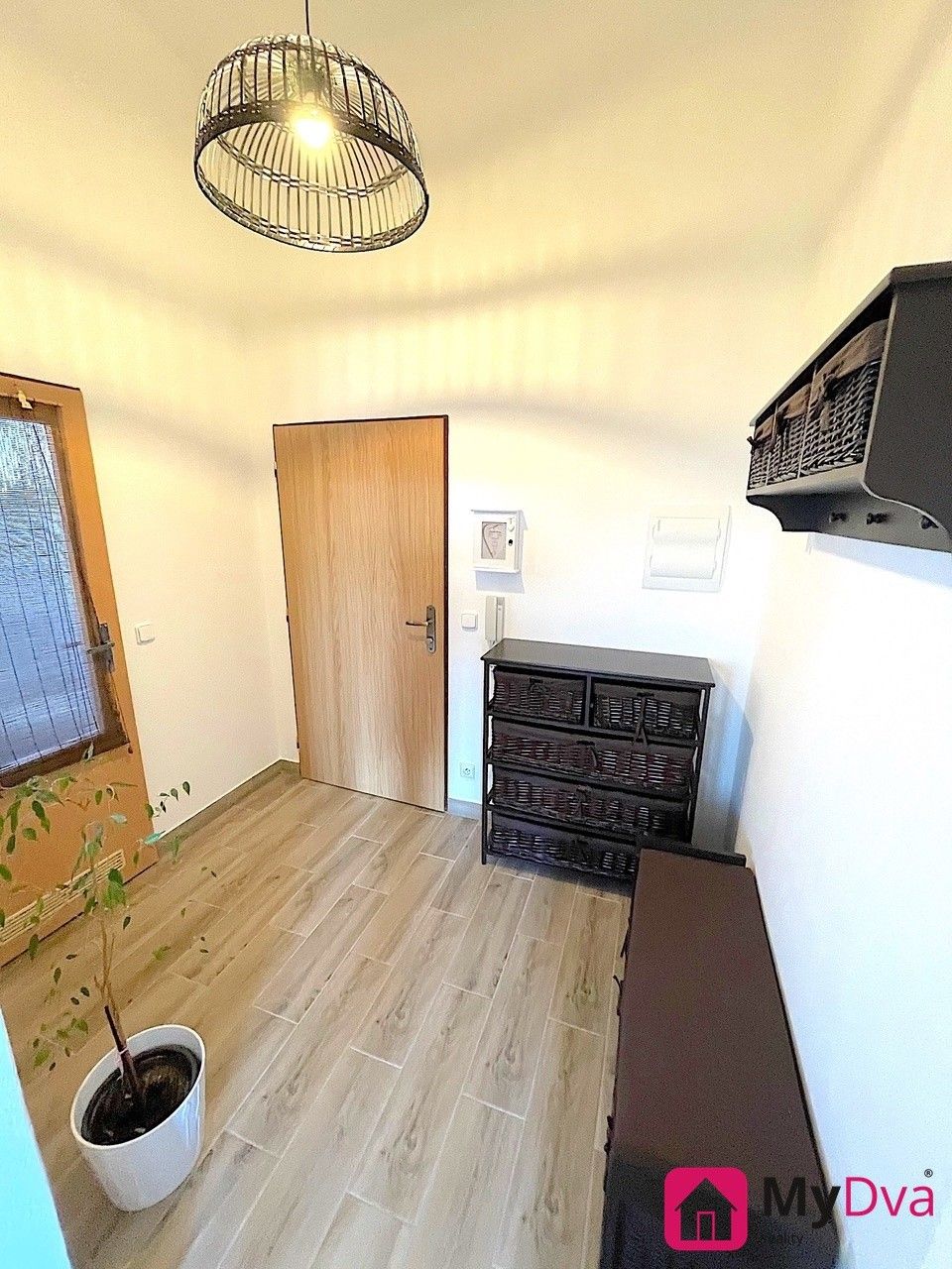 Pronájem bytu 2+1 68 m² - foto 3