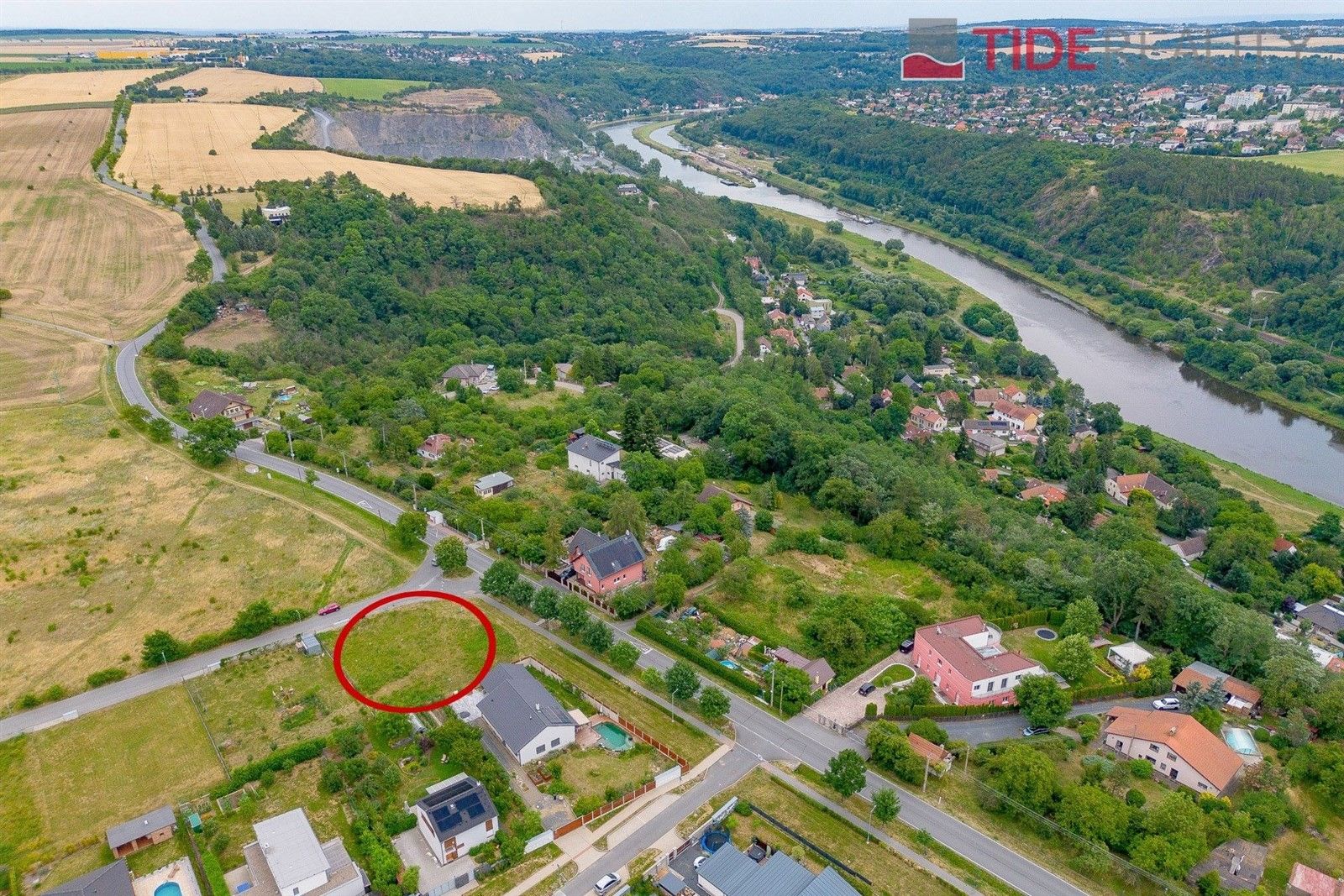 Prodej pozemku 890 m² - foto 3