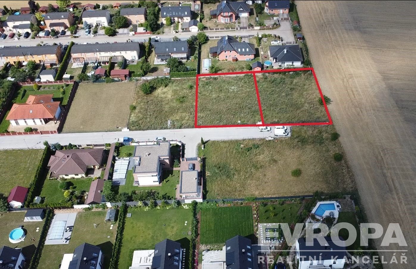 Prodej pozemku 902 m² - foto 1