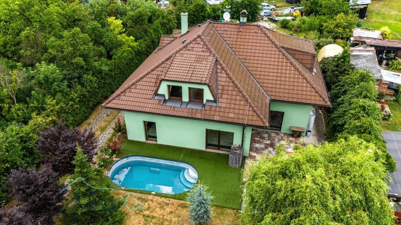 Prodej domu 238 m² - foto 1