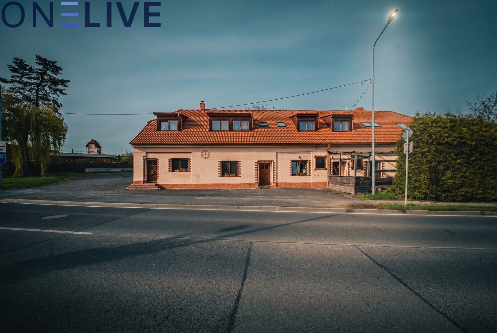Prodej komerčního prostoru 600 m² - foto 4