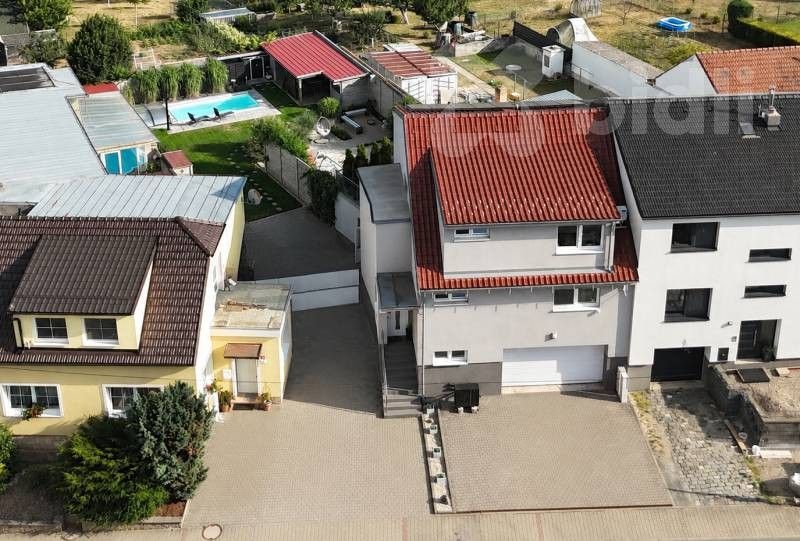 Prodej domu 299 m² - foto 1