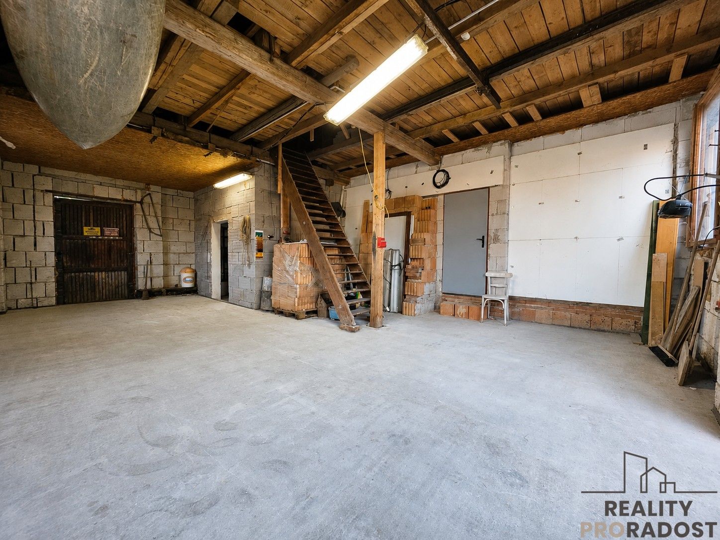 Prodej nemovitosti 1195 m² - foto 9