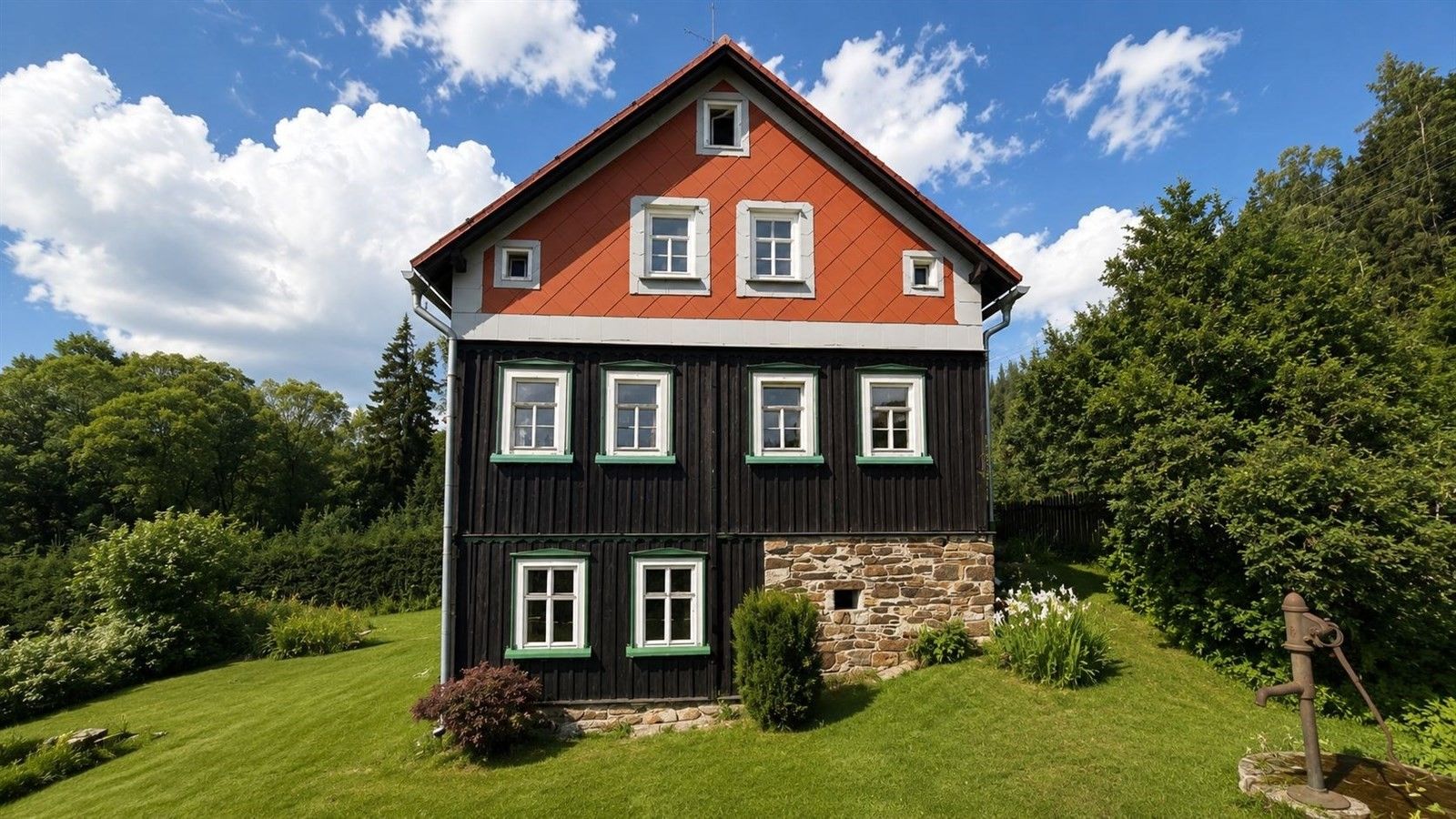 Prodej domu 140 m² - foto 1