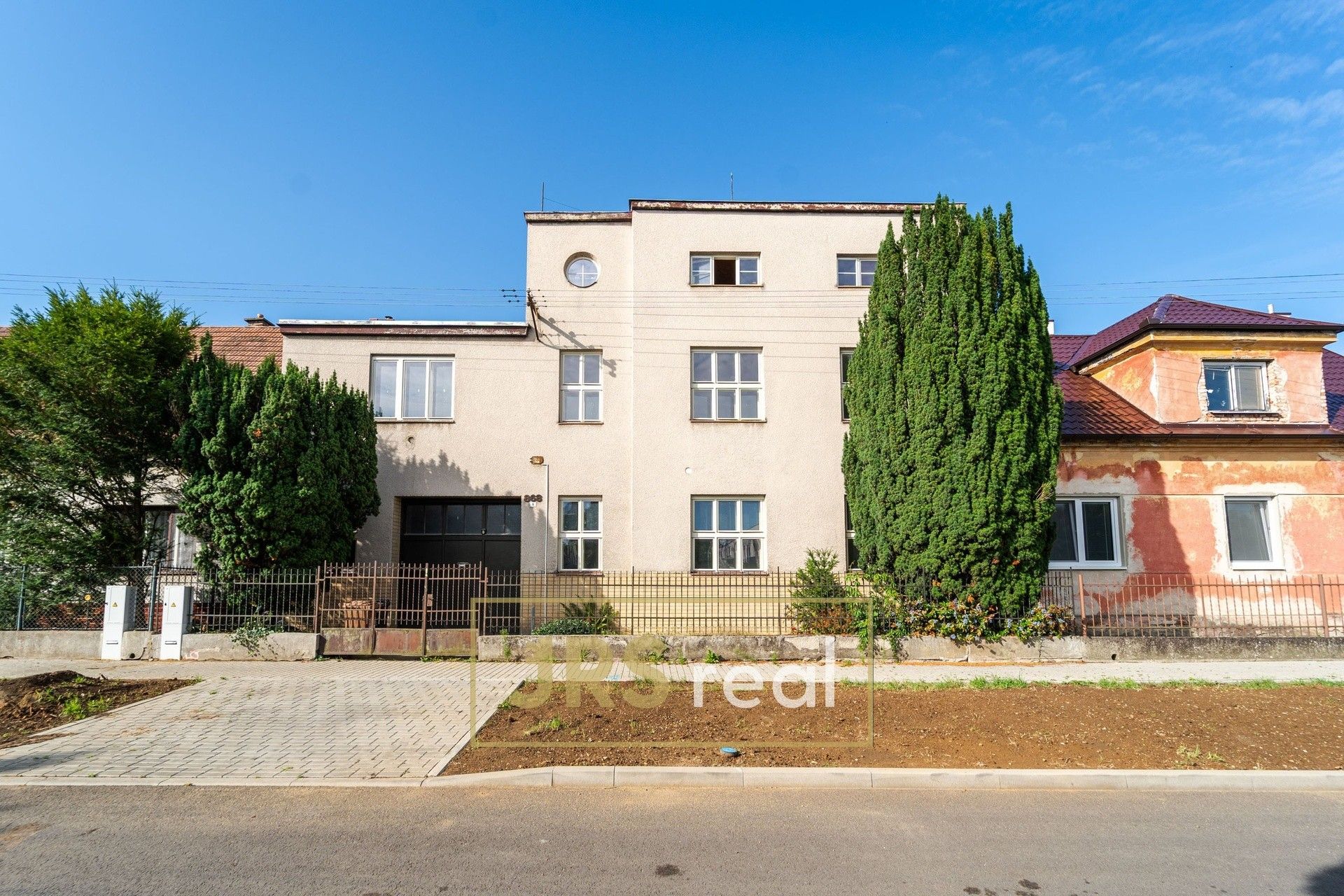 Prodej domu 400 m² - foto 1