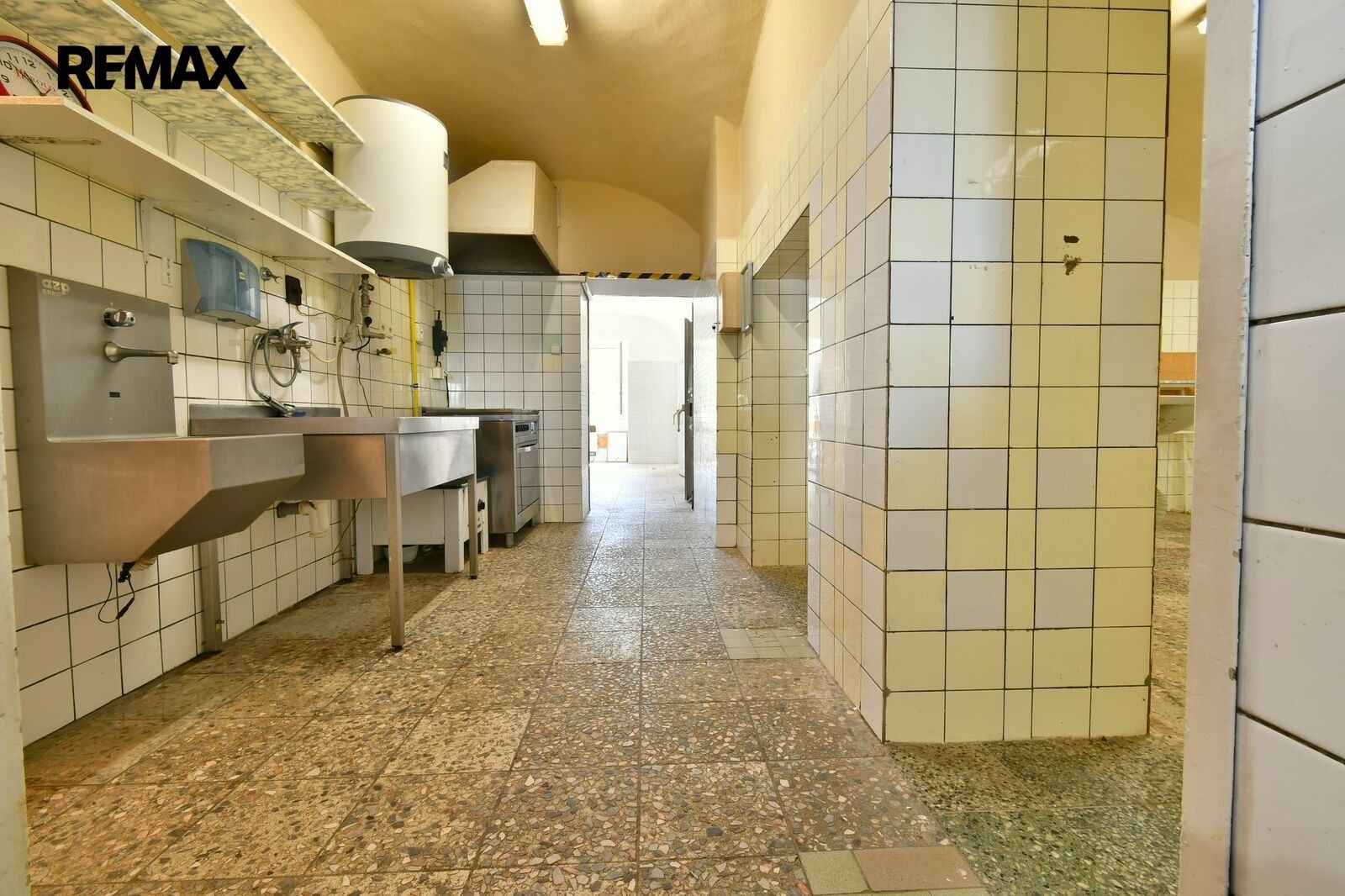 Pronájem komerčního prostoru 126 m² - foto 7