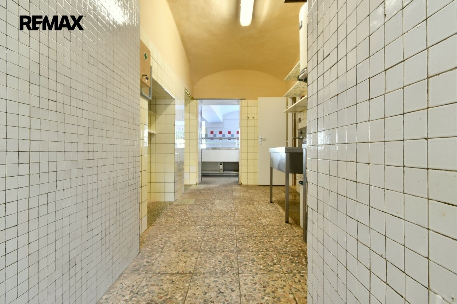 Pronájem komerčního prostoru 126 m² - foto 8