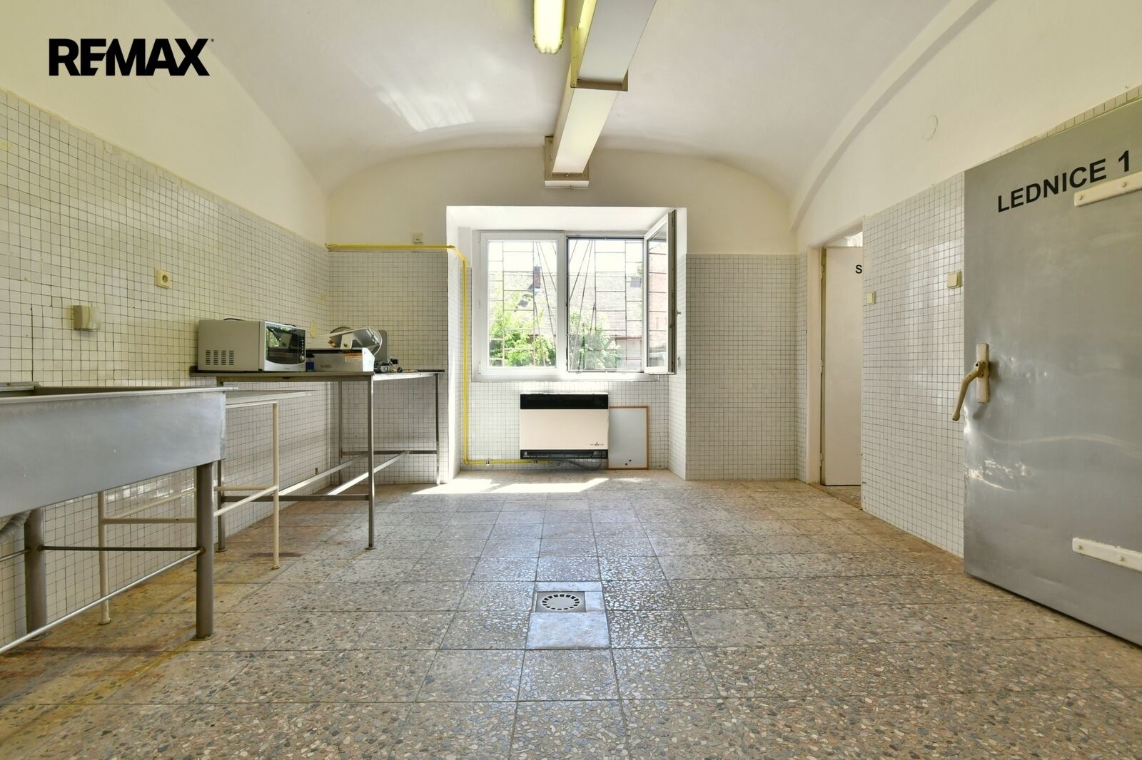 Pronájem komerčního prostoru 126 m² - foto 9