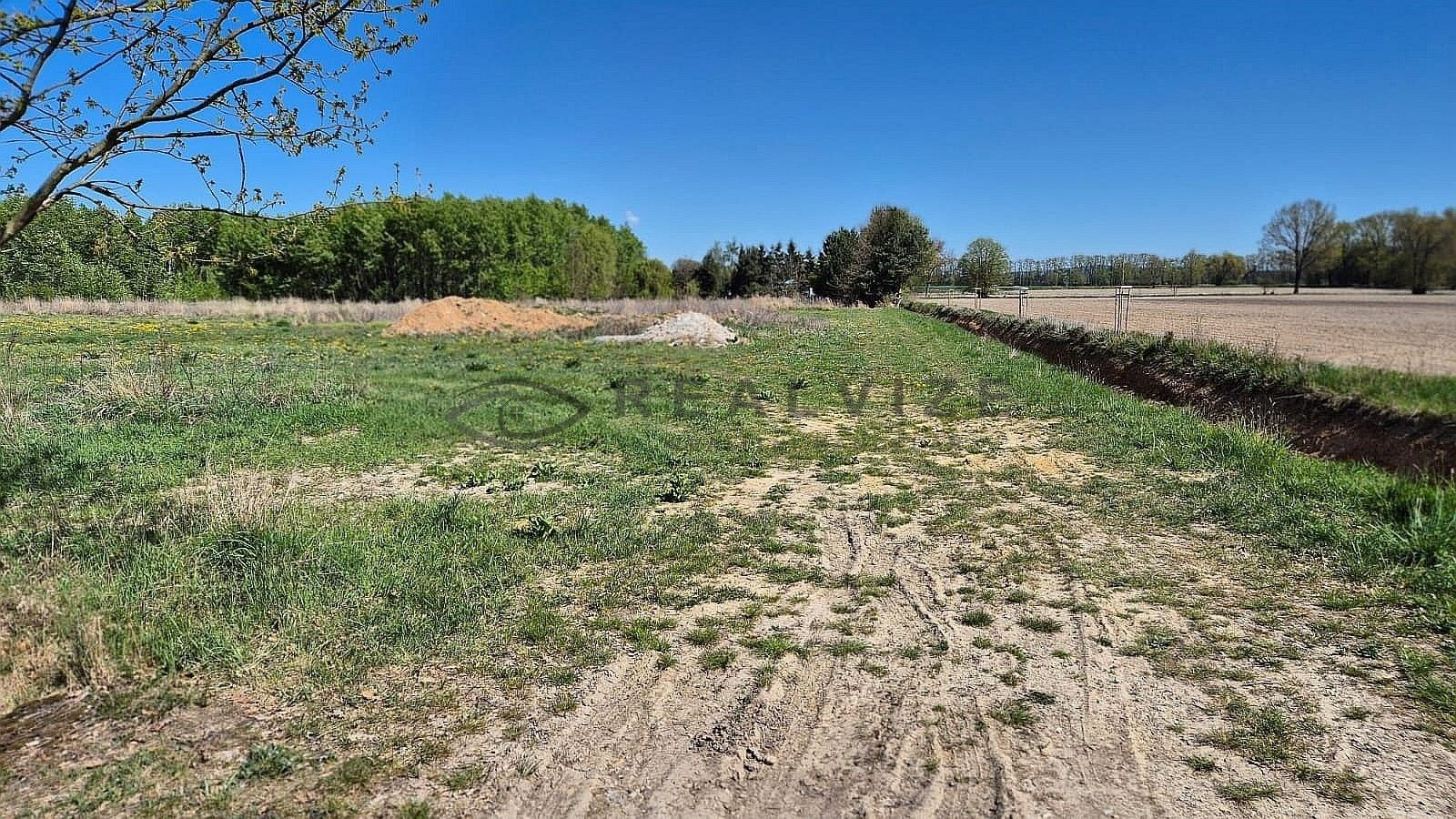Prodej pozemku 900 m² - foto 10