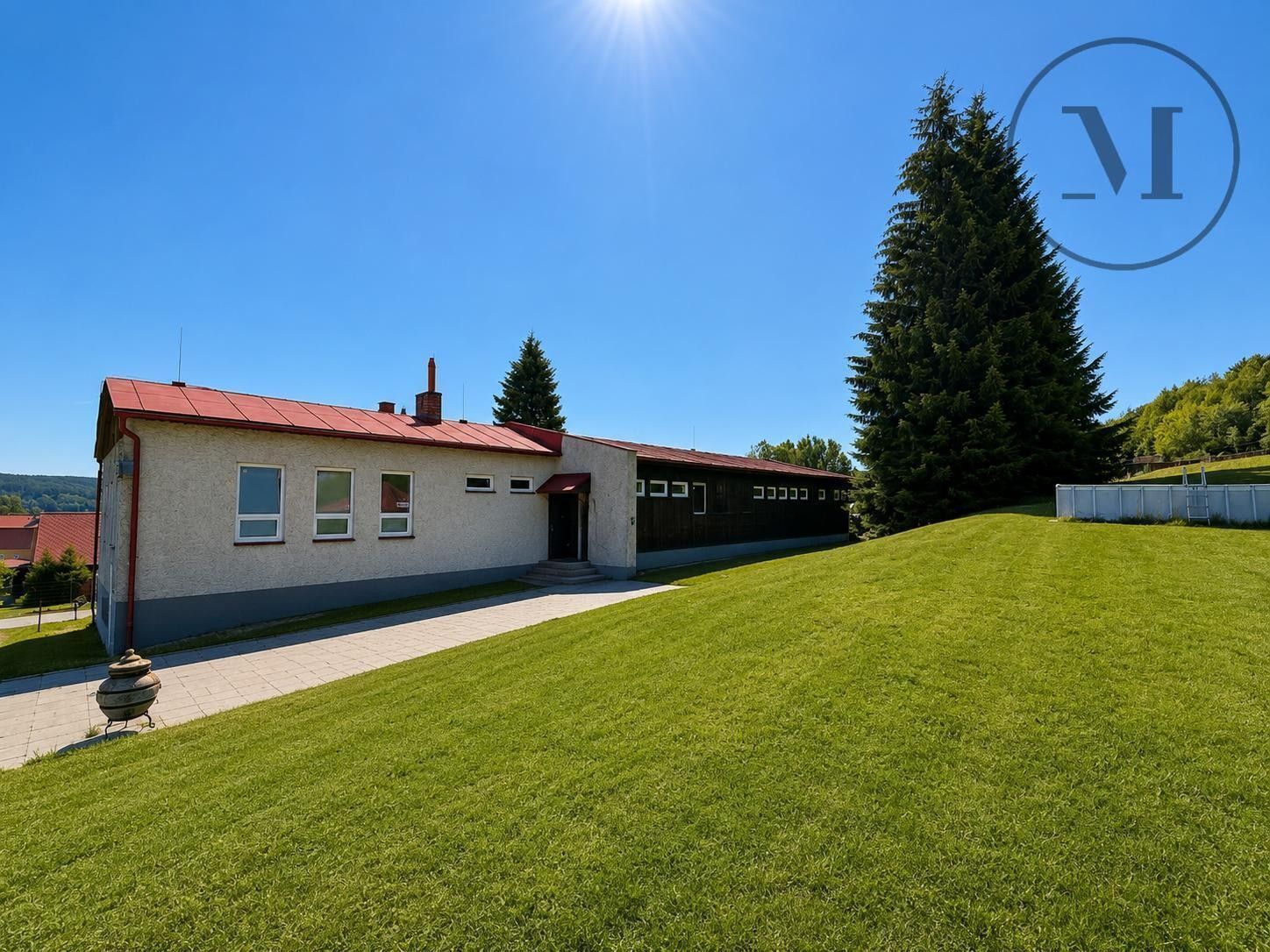 Prodej komerčního prostoru 423 m² - foto 4