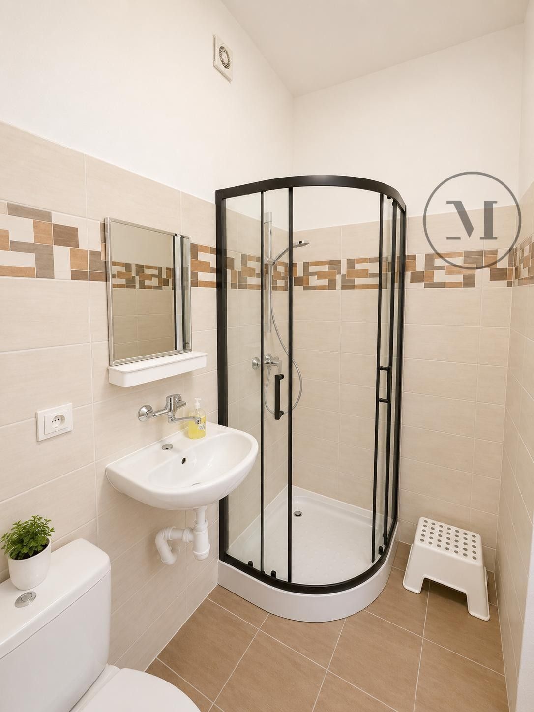 Prodej komerčního prostoru 423 m² - foto 9