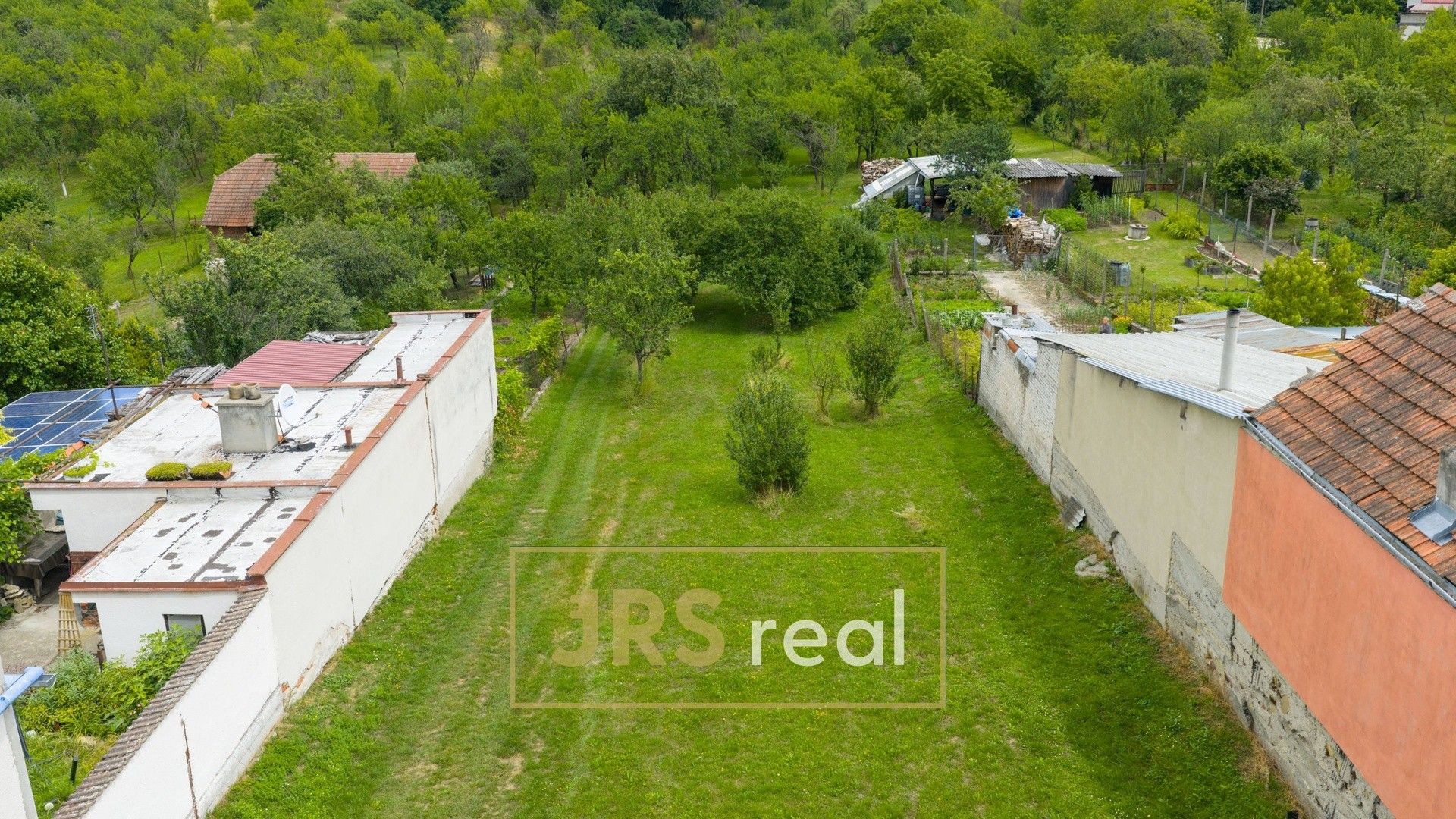 Prodej pozemku 2521 m² - foto 1
