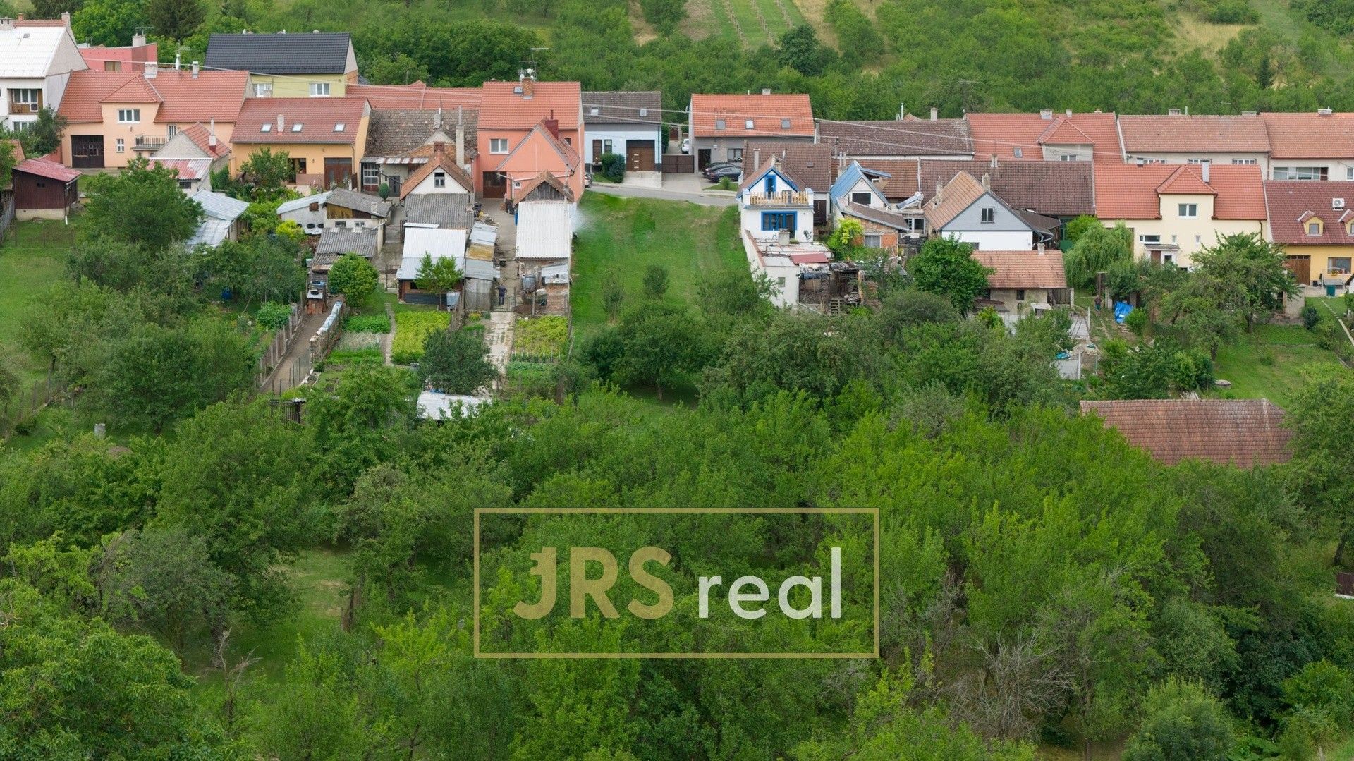 Prodej pozemku 2521 m² - foto 5