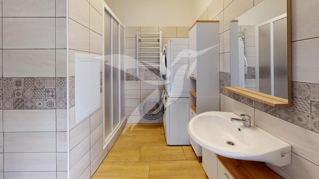 Pronájem bytu 2+1 61 m² - foto 3